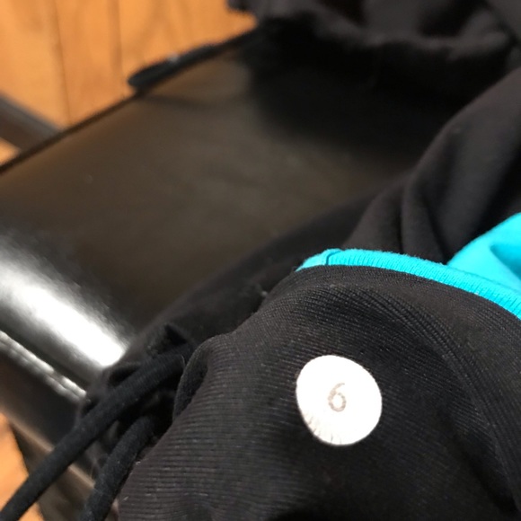 Lululemon"Tadasana Pant-Black & Blue-Size 6-Good Condition - Picture 10 of 15